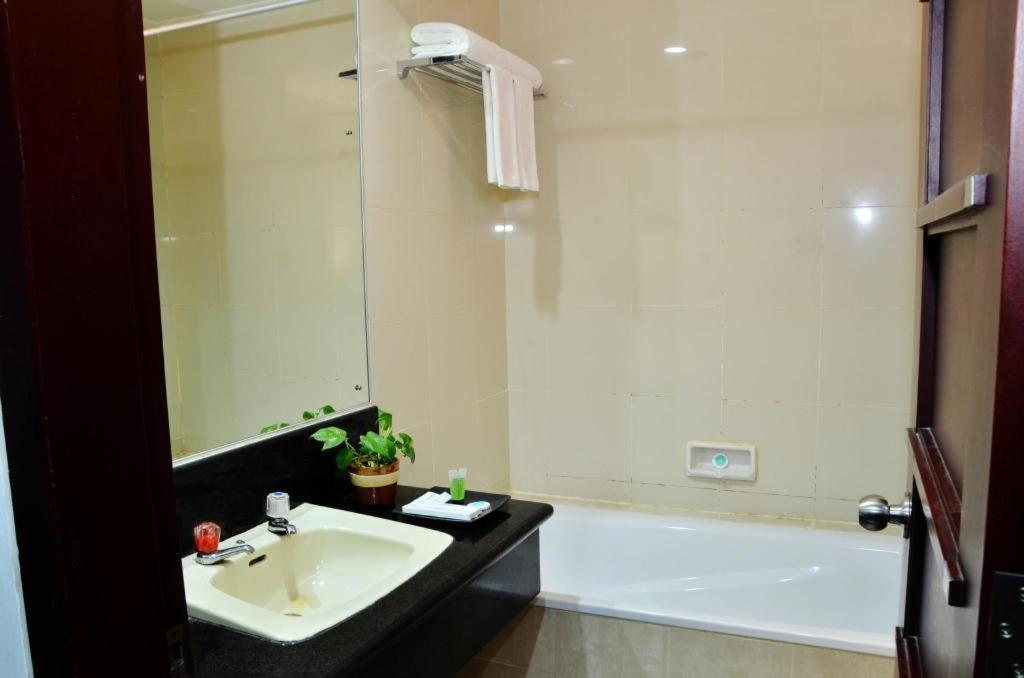 Hotel Tarakan Plaza Εξωτερικό φωτογραφία